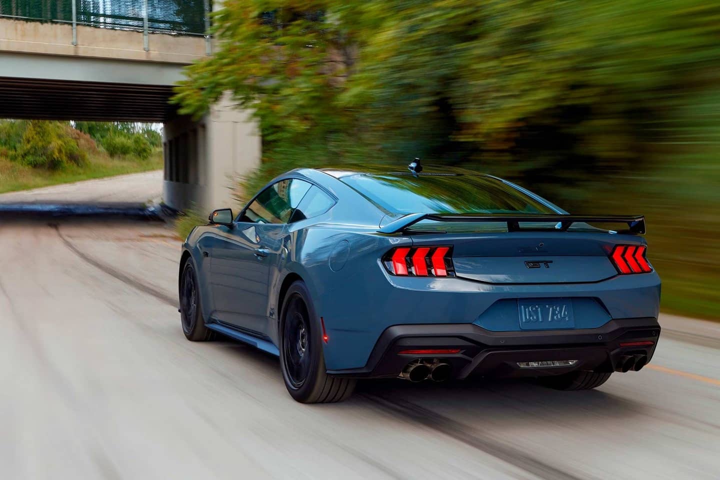 2024 Ford Mustang Dark Horse vs Mustang GT Detailed Review